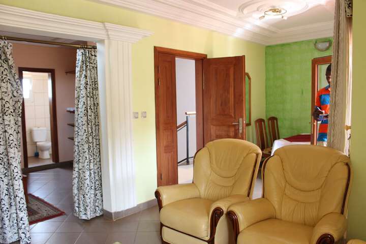 Room 25 of 42