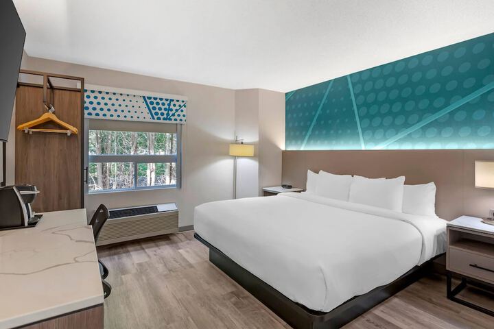 Room 10 of 20
