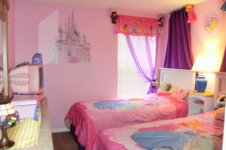 Room 6 of 20