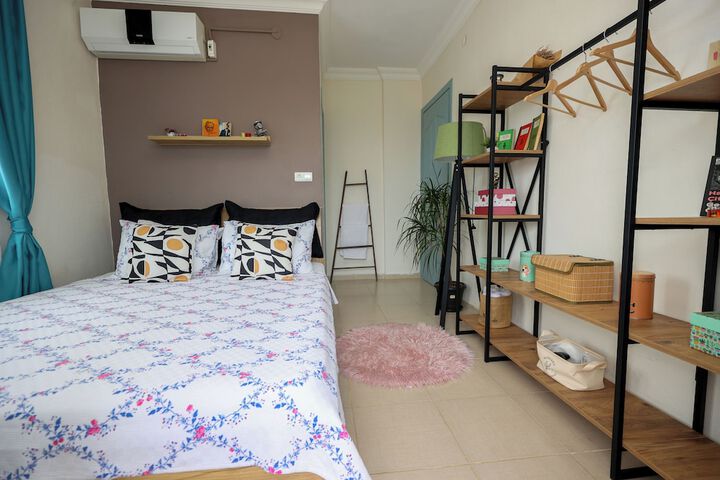 Room 6 of 67