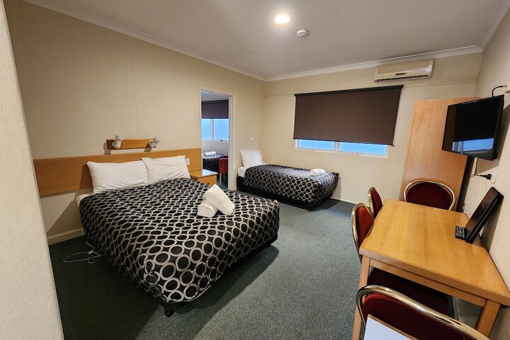 Room 54 of 144