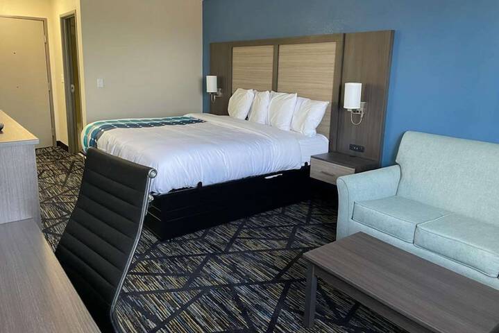 2 Queen Beds (11 of 19)
