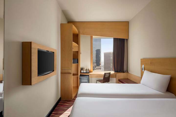 Room 19 of 65
