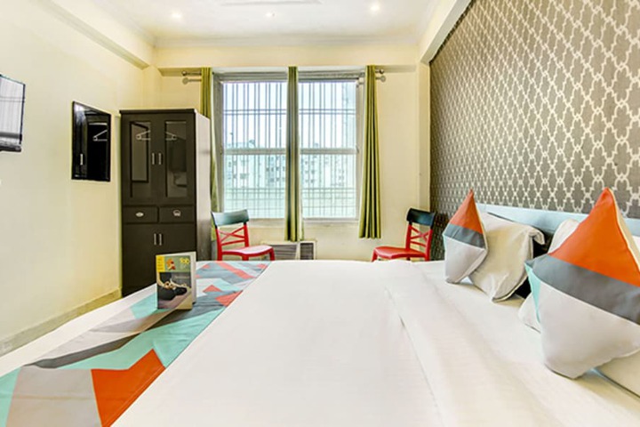 Room 11 of 29