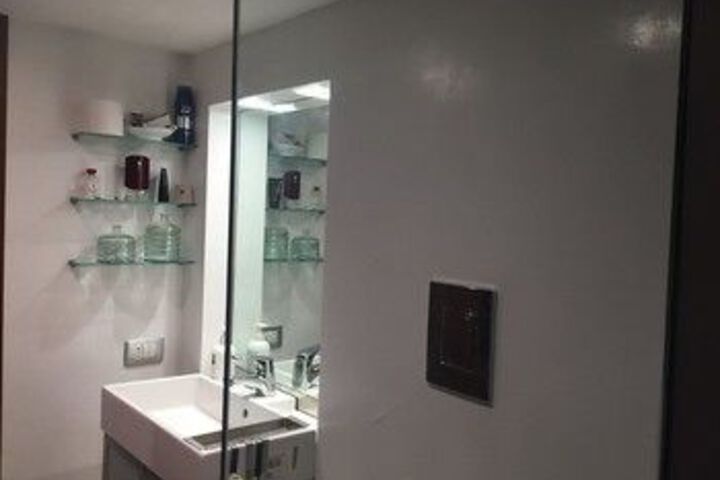 Room 2 of 23
