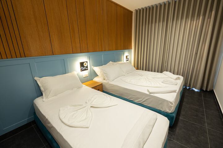 Room 16 of 50