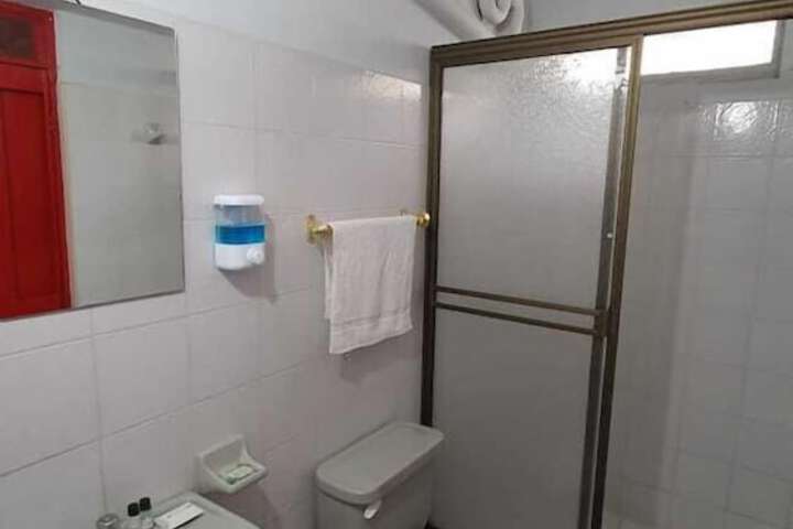 Room 12 of 38
