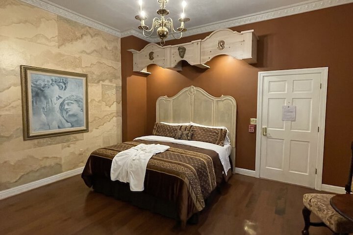 Room 4 of 45