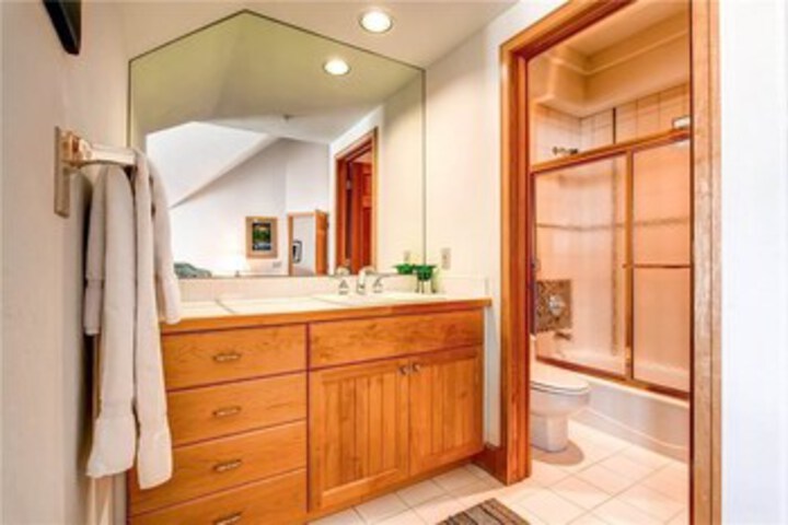 Room 6 of 29