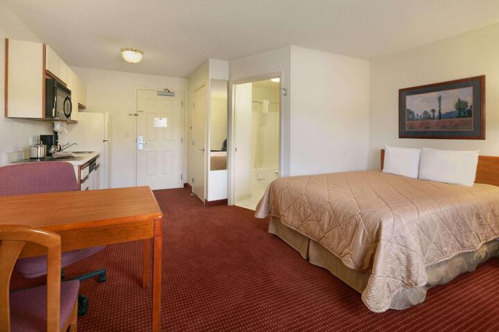 2 Double Beds Efficiency (12 of 13)