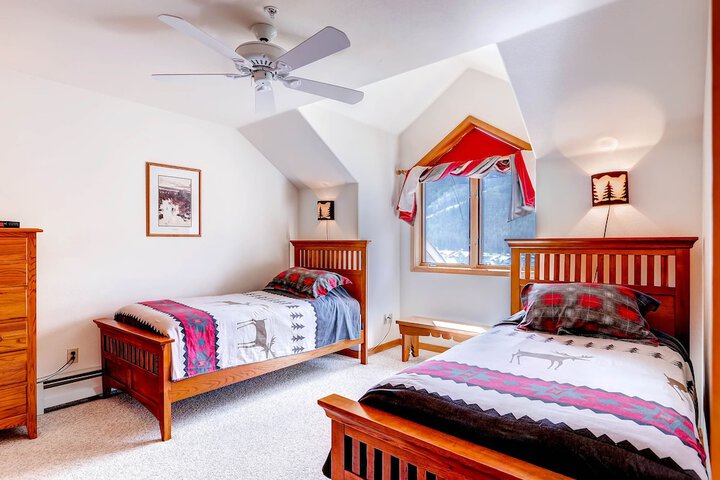 Room 12 of 113