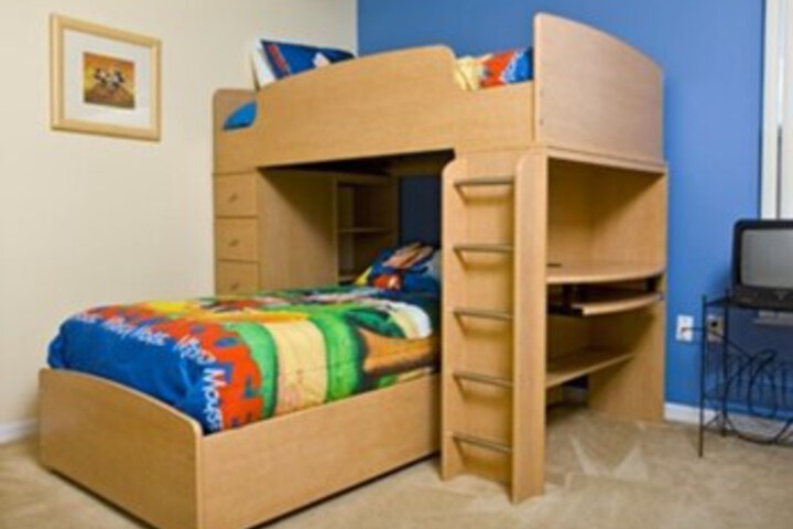 Room 9 of 15
