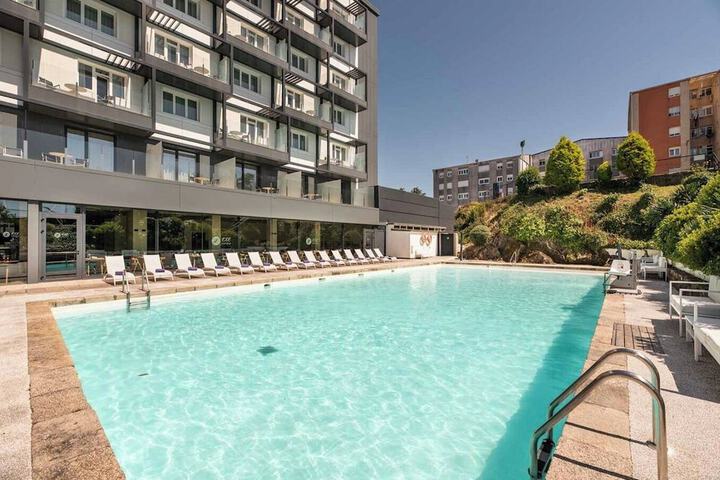 Pools & Facilities