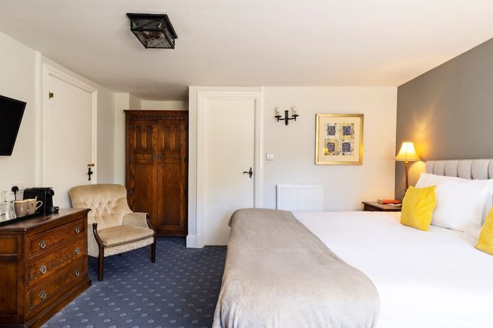 Room 12 of 72