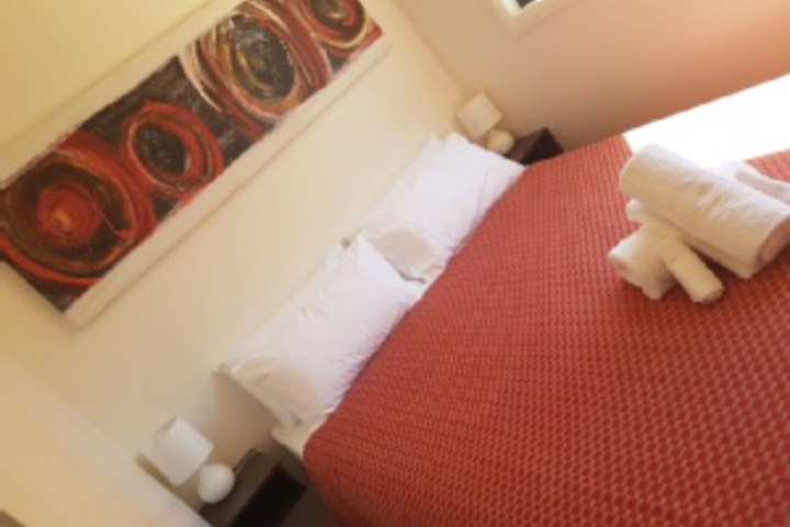 Room 380 of 876