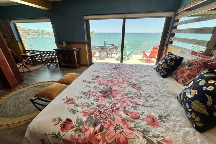 Room 3 of 180