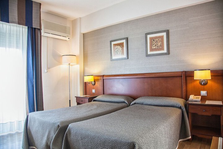 Room 14 of 38