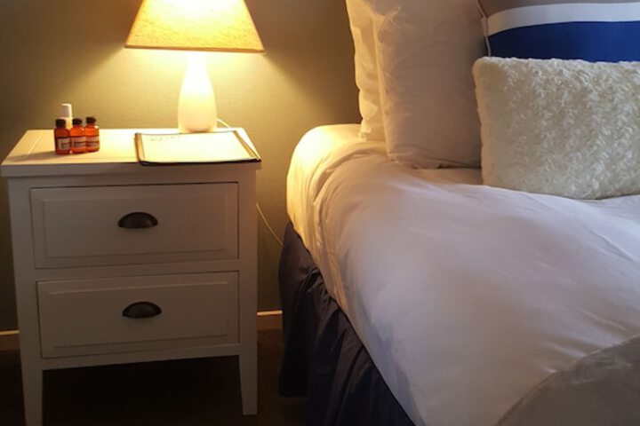 Room 2 of 53