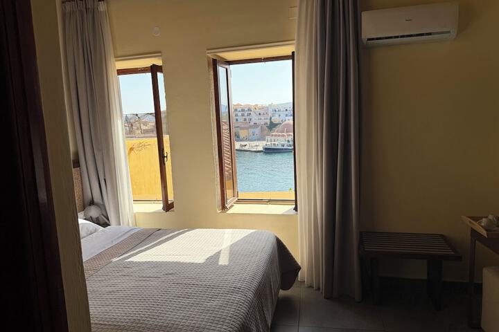 Room 95 of 129