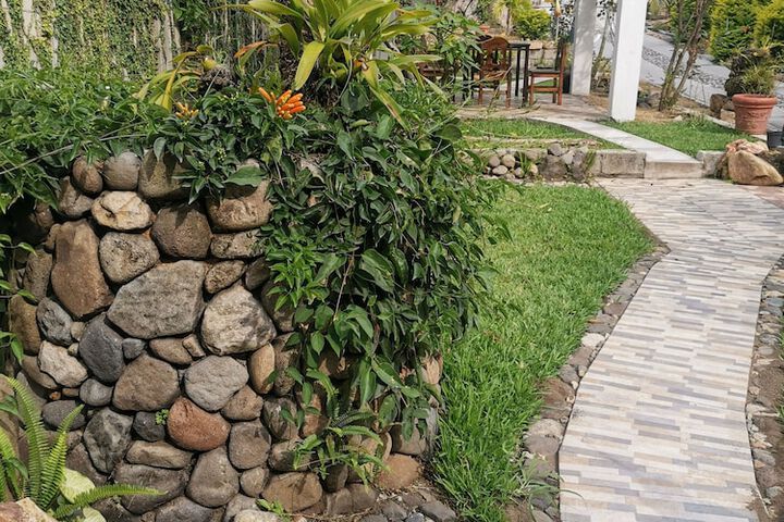 Hotel Exterior 105 of 202