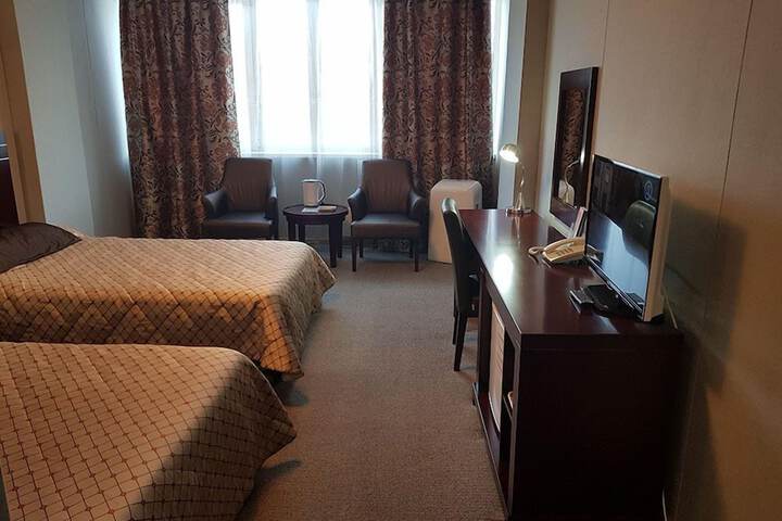 Room 3 of 56