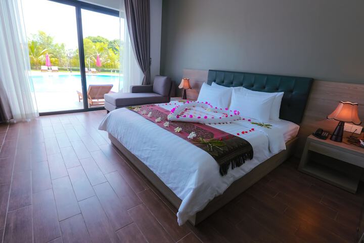 Room 15 of 145