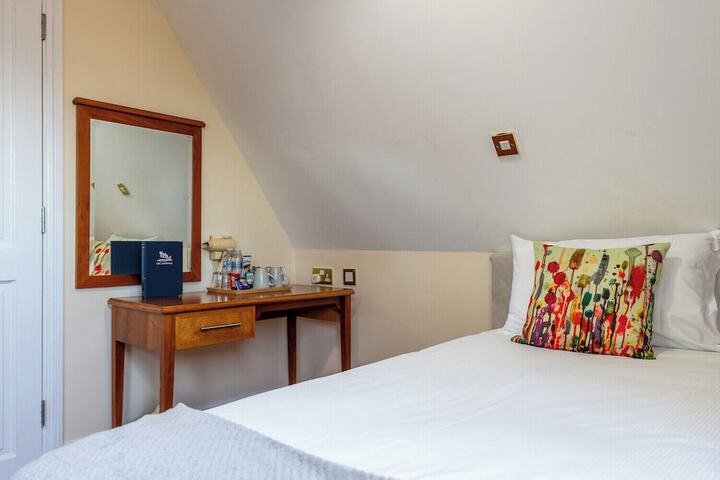 Room 15 of 46