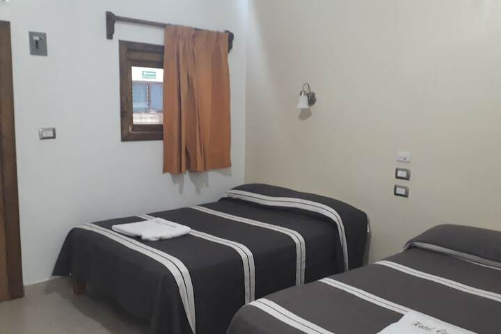Room 15 of 142