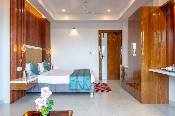 Room 43 of 58