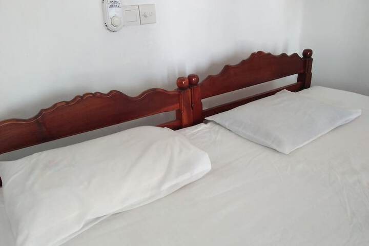 Room 5 of 14