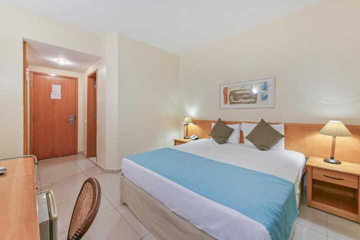 Room 9 of 34