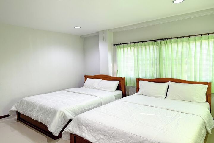 Room 5 of 19