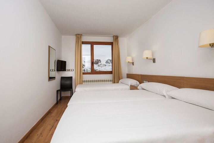 Room 8 of 27