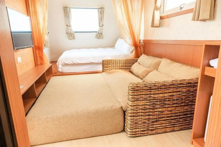 guest_rooms