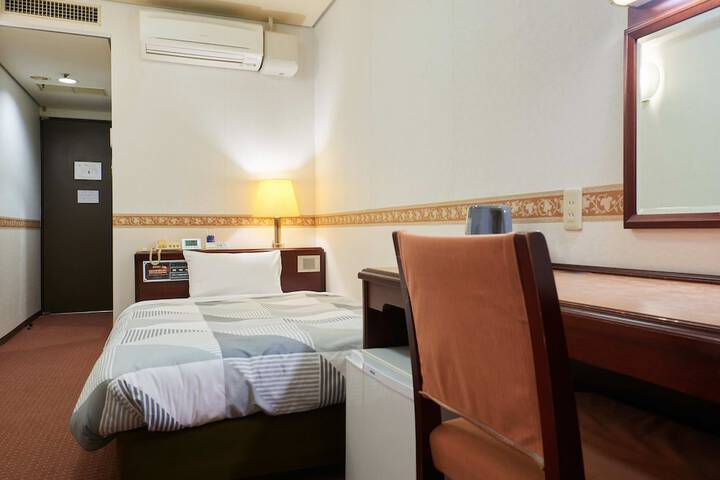Room 14 of 56