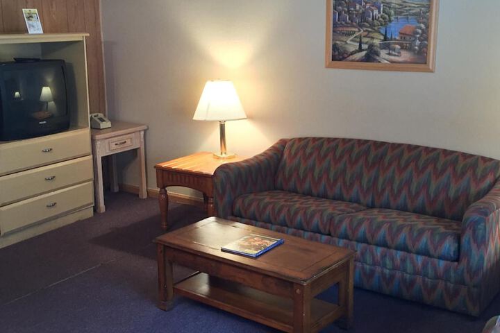 Room 35 of 53
