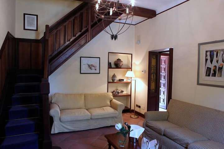 Room 9 of 15