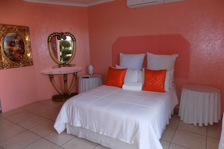 Room 15 of 35