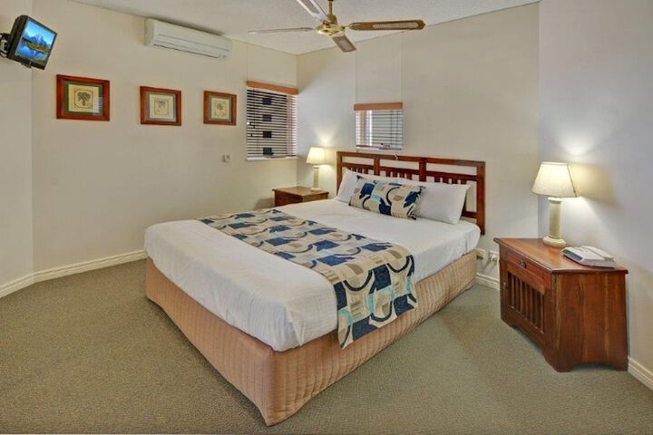 Room 2 of 64