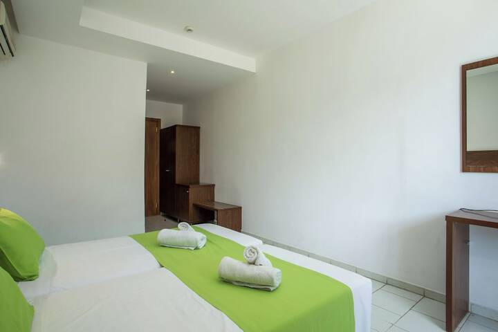 Room 8 of 30