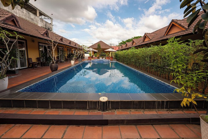 Pool 45 of 62