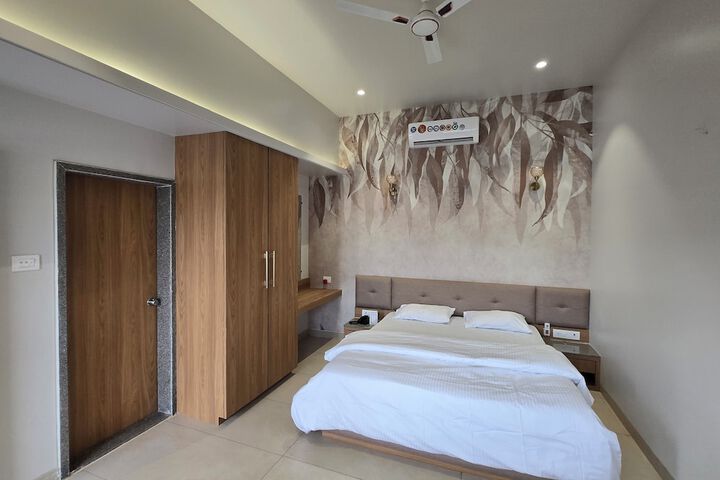 Room 11 of 65