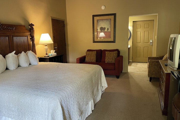 Room 11 of 33