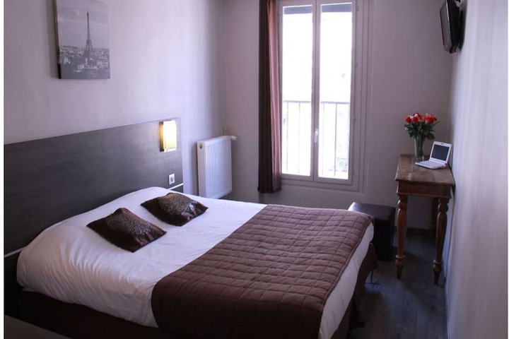 Room 9 of 29