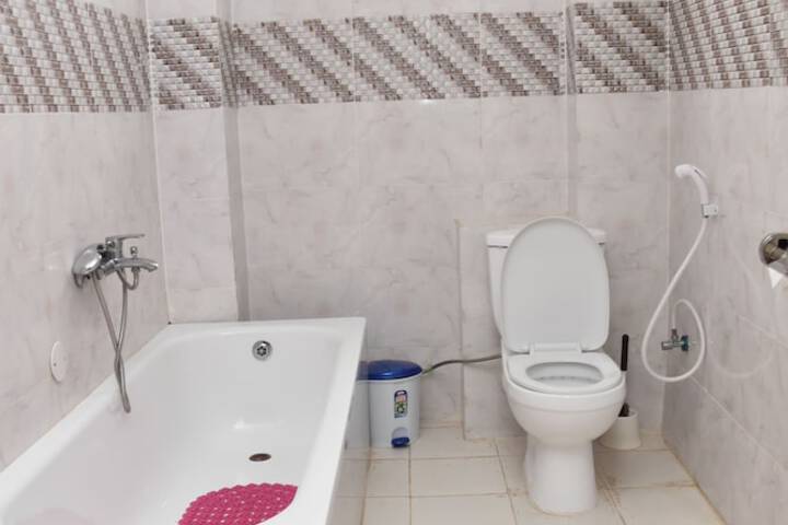 Room 10 of 36
