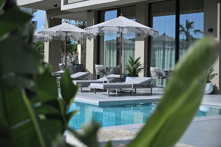 Hotel 66 of 72