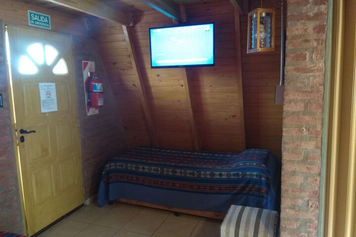 Room 6 of 11
