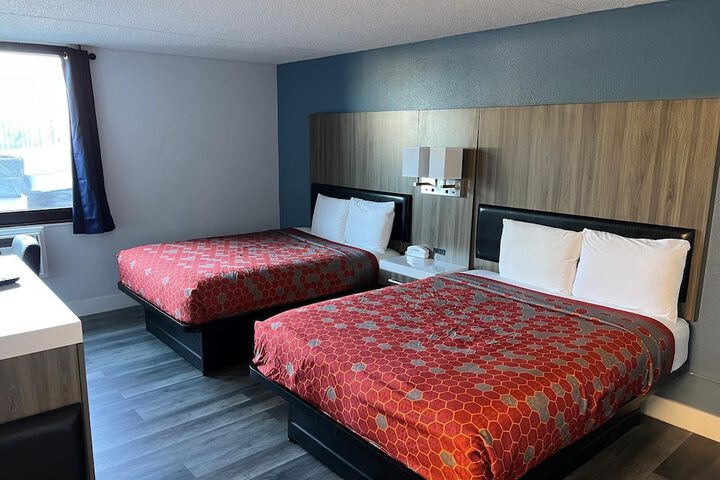Room 6 of 11