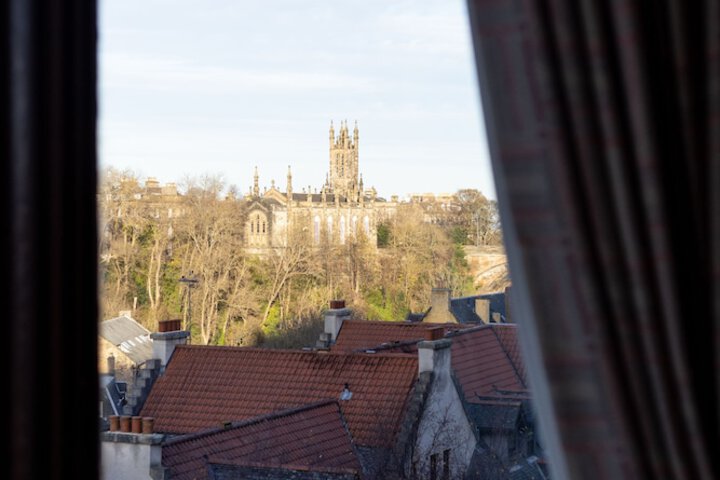Room 55 of 96