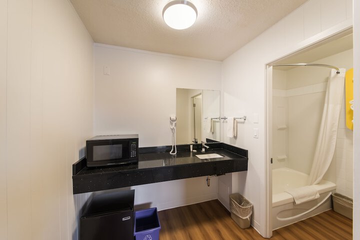 Room 15 of 46